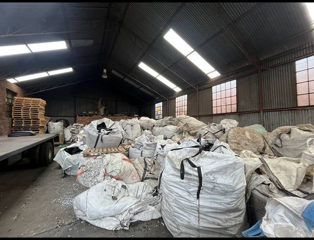 1,700M² WORKSHOP FOR SALE IN DAGGAFONTEIN